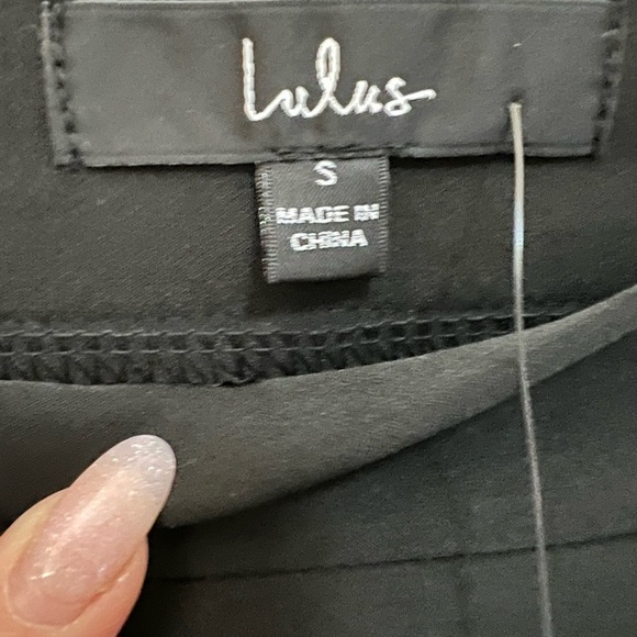 Lulu's Catch a Crush Black Fringe Hem Cropped Pants Sz S NWT - Picture 5 of 13